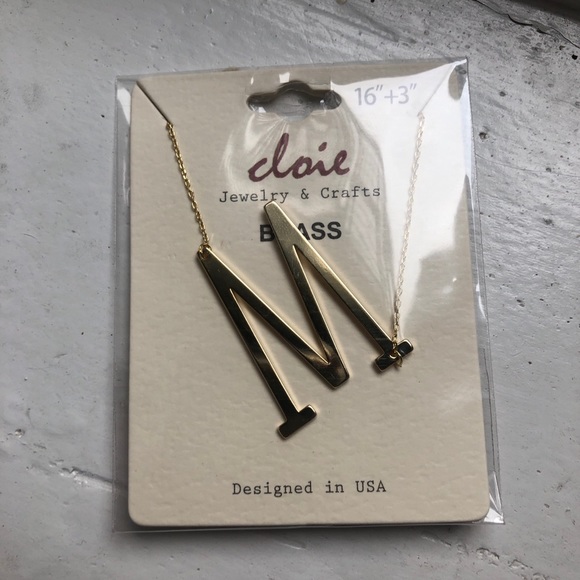 Jewelry - Host Pick🌻Large initial necklace 🌟 letter M